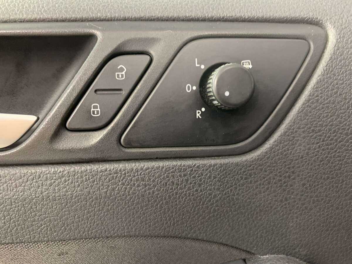 Купить Volkswagen Jetta, 2013, 222 783 км, фото №17