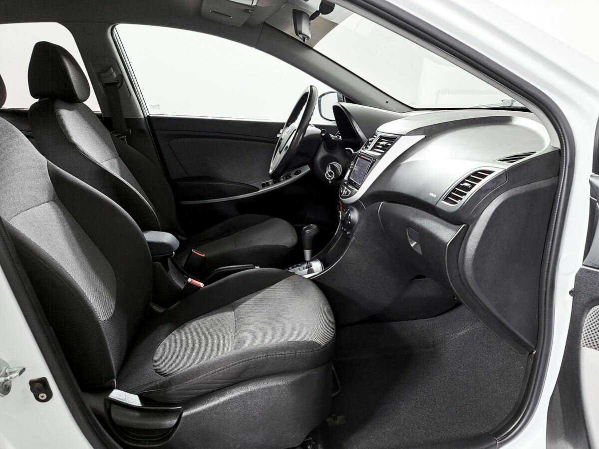 Купить Hyundai Solaris, 2013, 179 198 км, фото №9