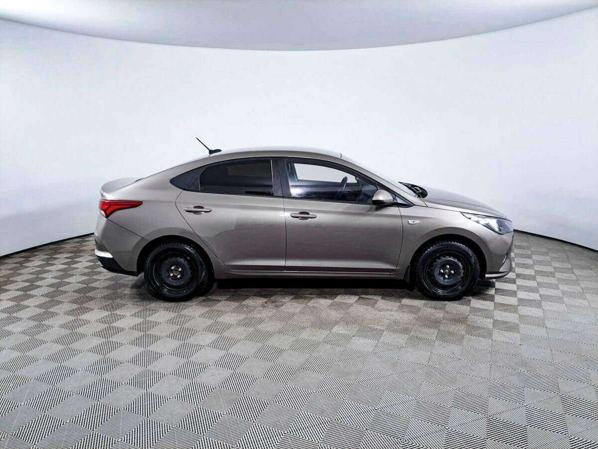 Купить Hyundai Solaris, 2020, 83 323 км, фото №4