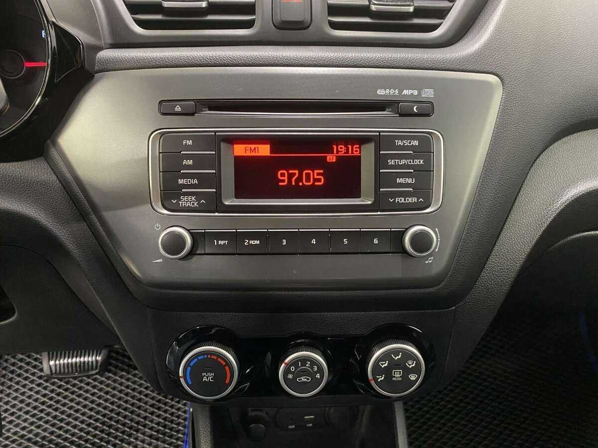 Купить Kia Rio, 2017, 119 000 км, фото №11