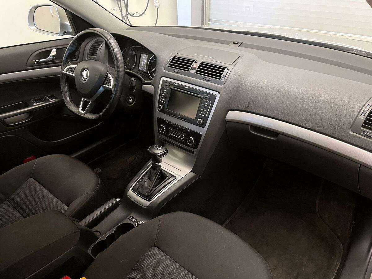 Купить Skoda Octavia, 2012, 117 676 км, фото №6