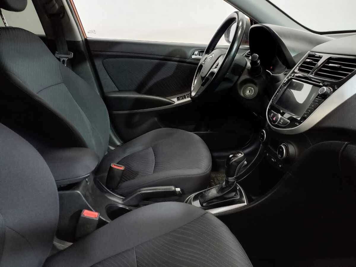 Купить Hyundai Solaris, 2016, 104 665 км, фото №10