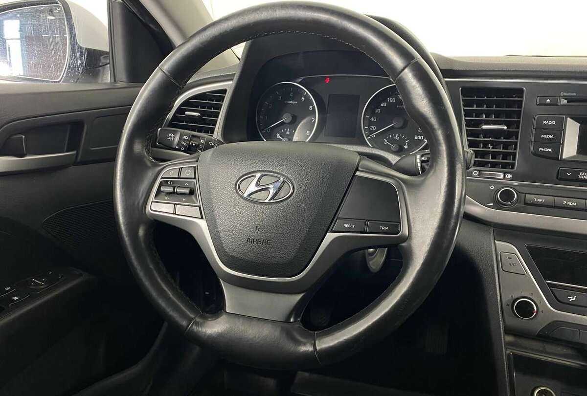 Купить Hyundai Elantra, 2017, 132 960 км, фото №9
