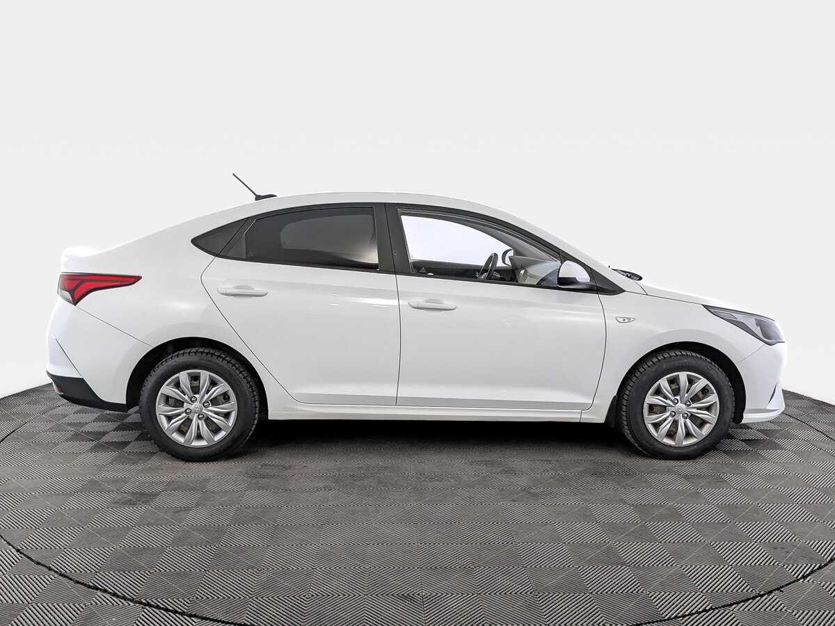 Купить Hyundai Solaris, 2020, 134 749 км, фото №4