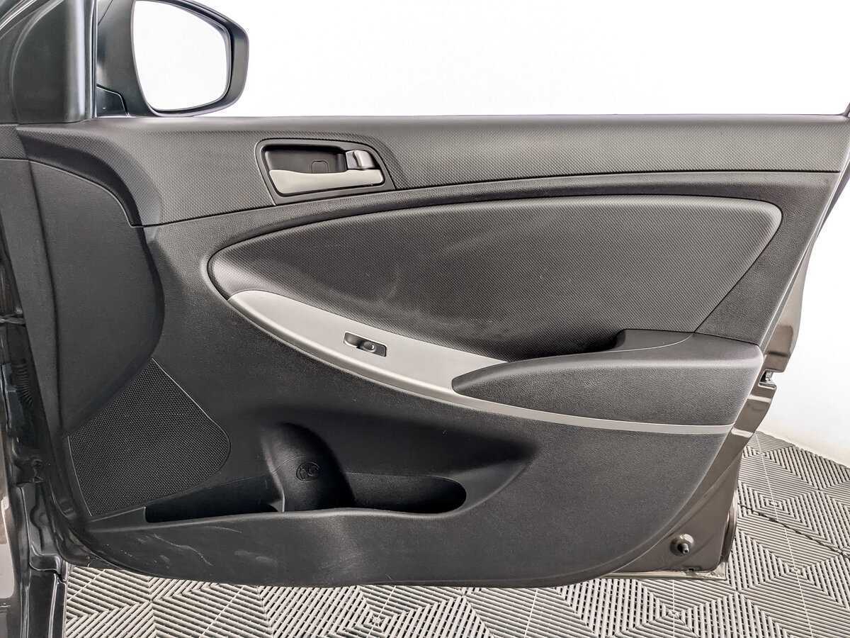 Купить Hyundai Solaris, 2016, 84 783 км, фото №23