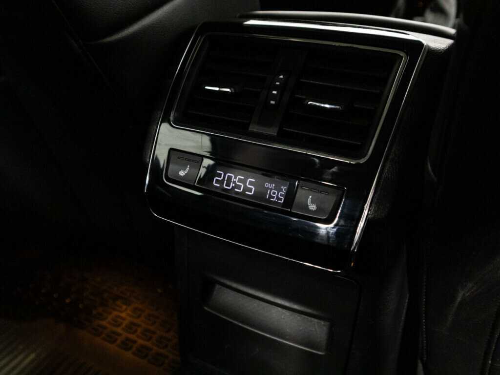 Купить Skoda Superb, 2018, 160 211 км, фото №19