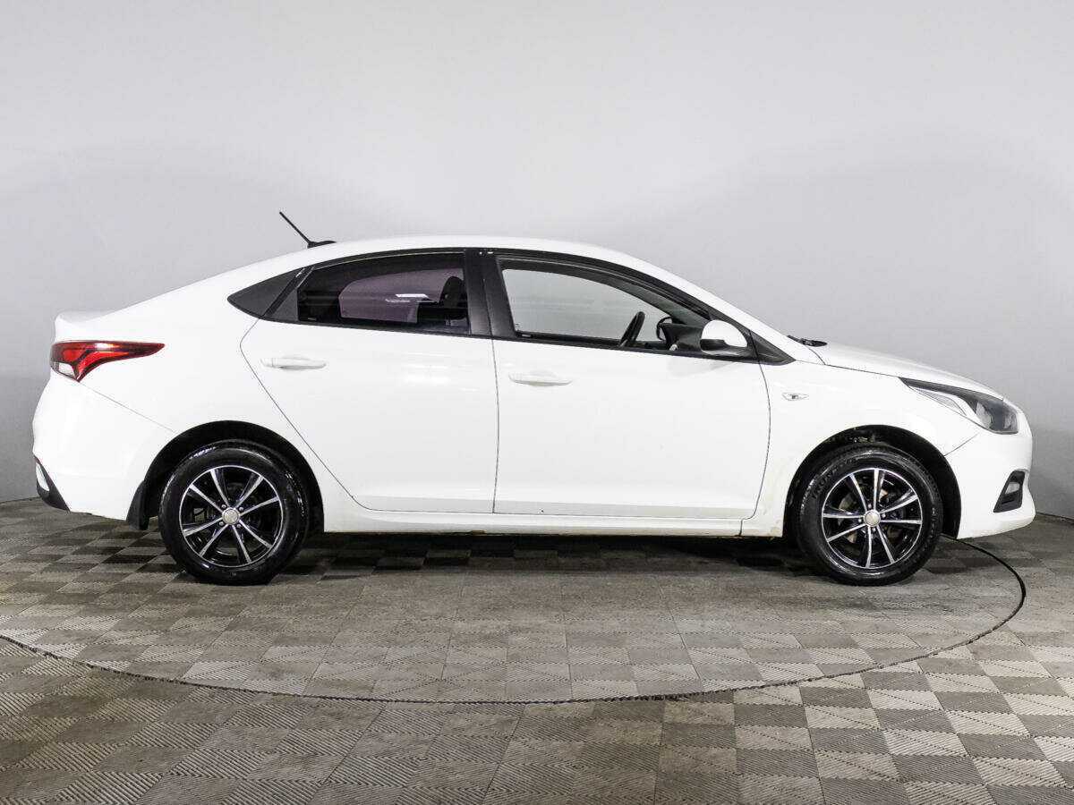Купить Hyundai Solaris, 2017, 327 514 км, фото №4