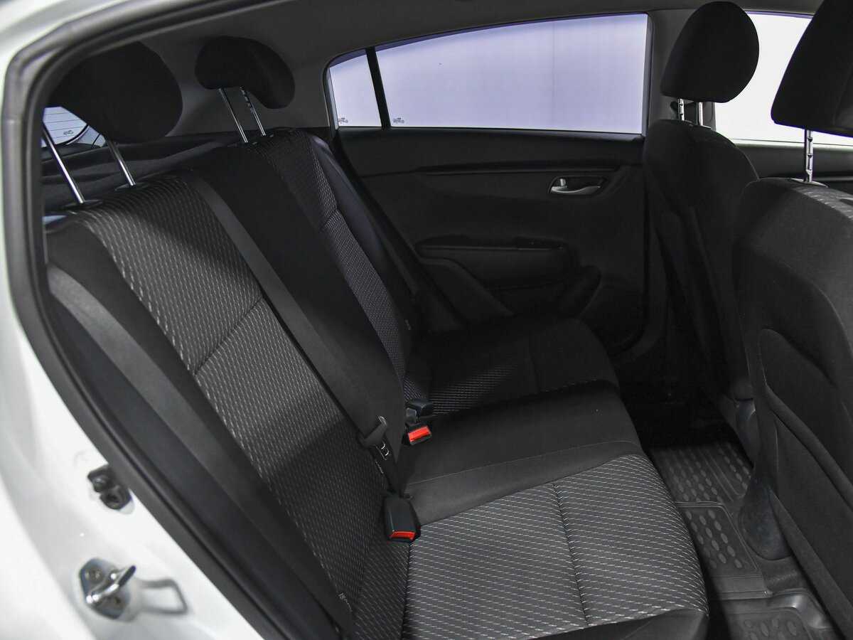 Купить Kia Rio X-Line, 2018, 83 331 км, фото №14