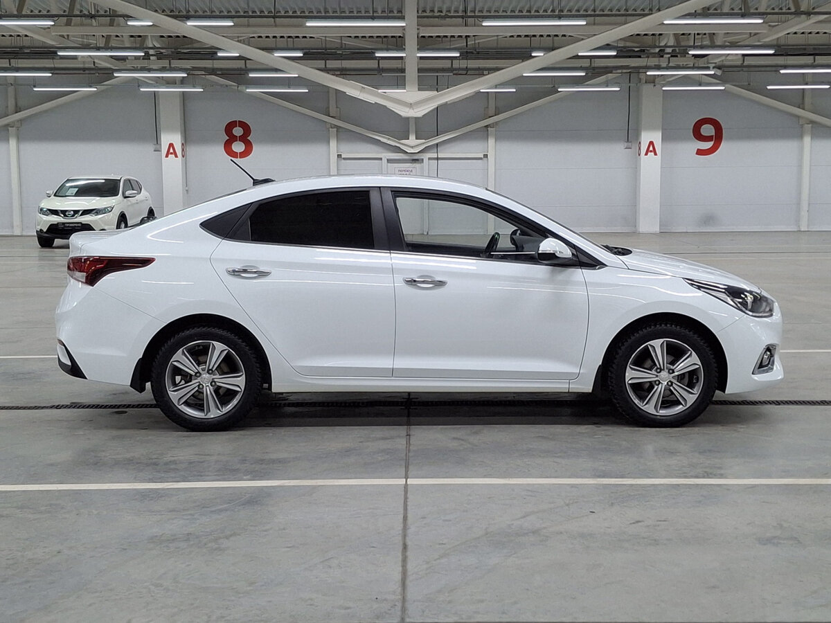 Купить Hyundai Solaris II, 2017, 51 103 км, фото №4